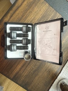 Mercedes-Benz Locking Wheel Nut Bolt Key Set - A0009909719