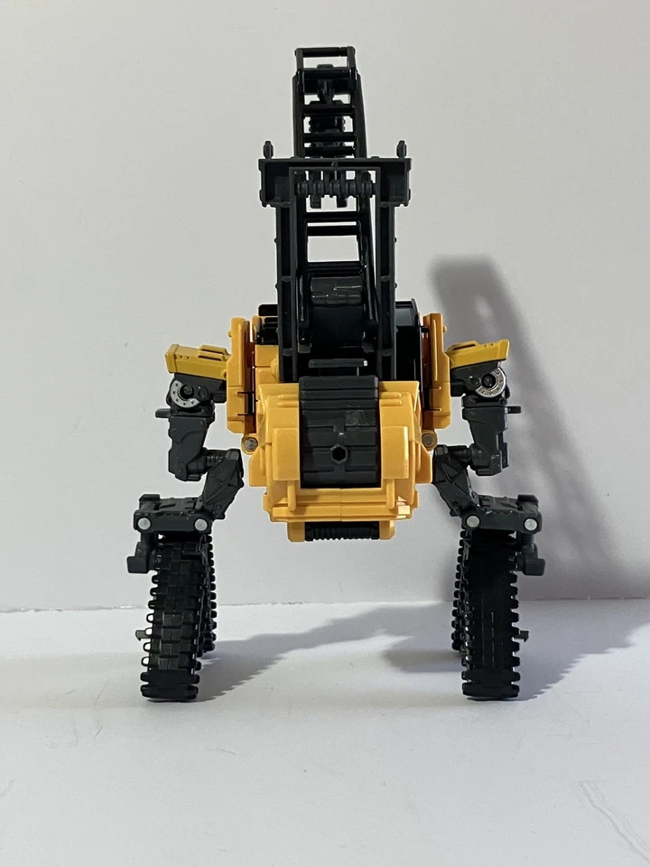Hasbro Transformers Toys Studio Series 47 Deluxe Class Constructicon Hightower - Image 3 of 4