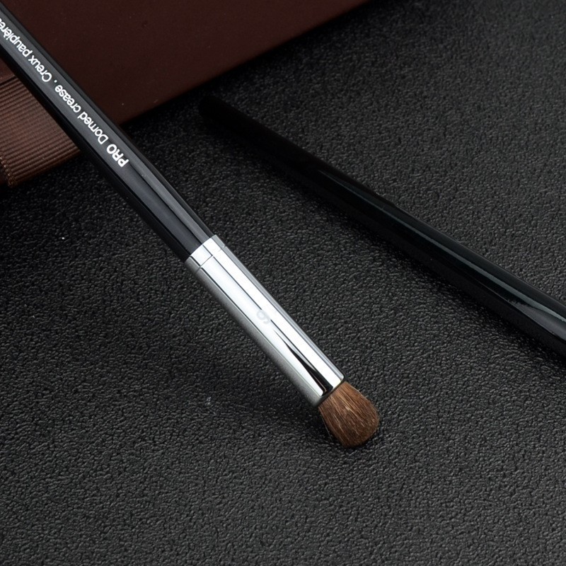 Sephora Collection PRO Eyeshadow Brush #16 Precision Eye Shadow Smudge Brush