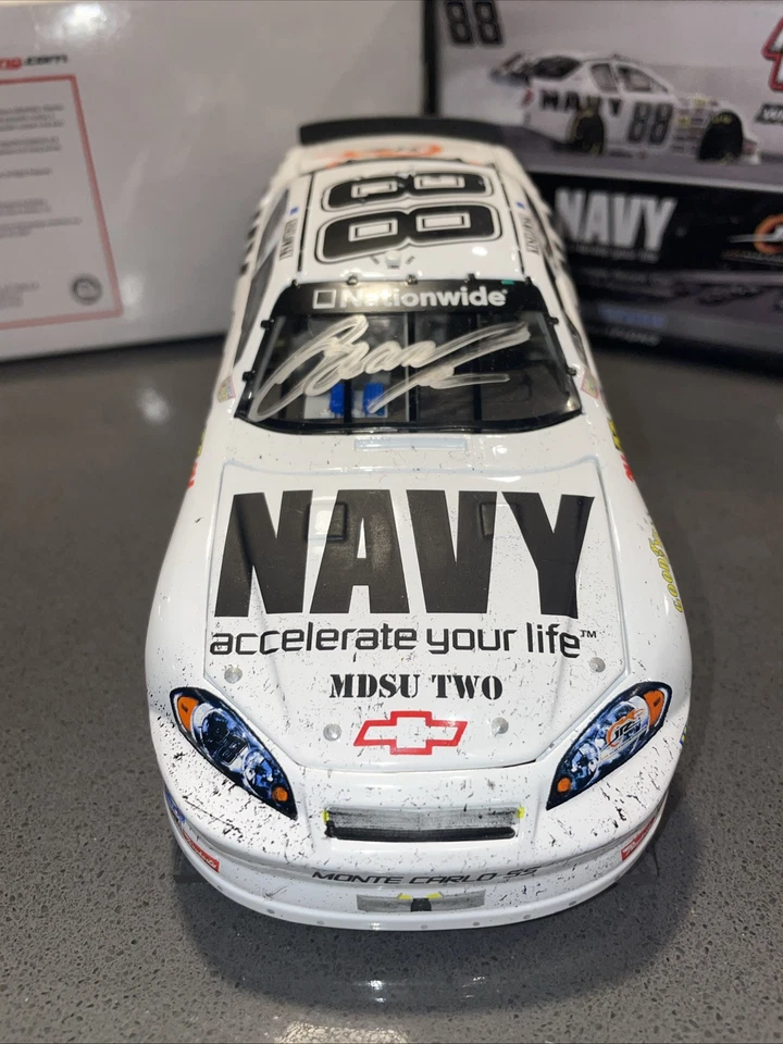 NASCAR масштаб 1:24 литой BRAD KESELOWSKI #88 темно-синяя гоночная версия - Нэшвилл выиграть - Изображение 3 из 4