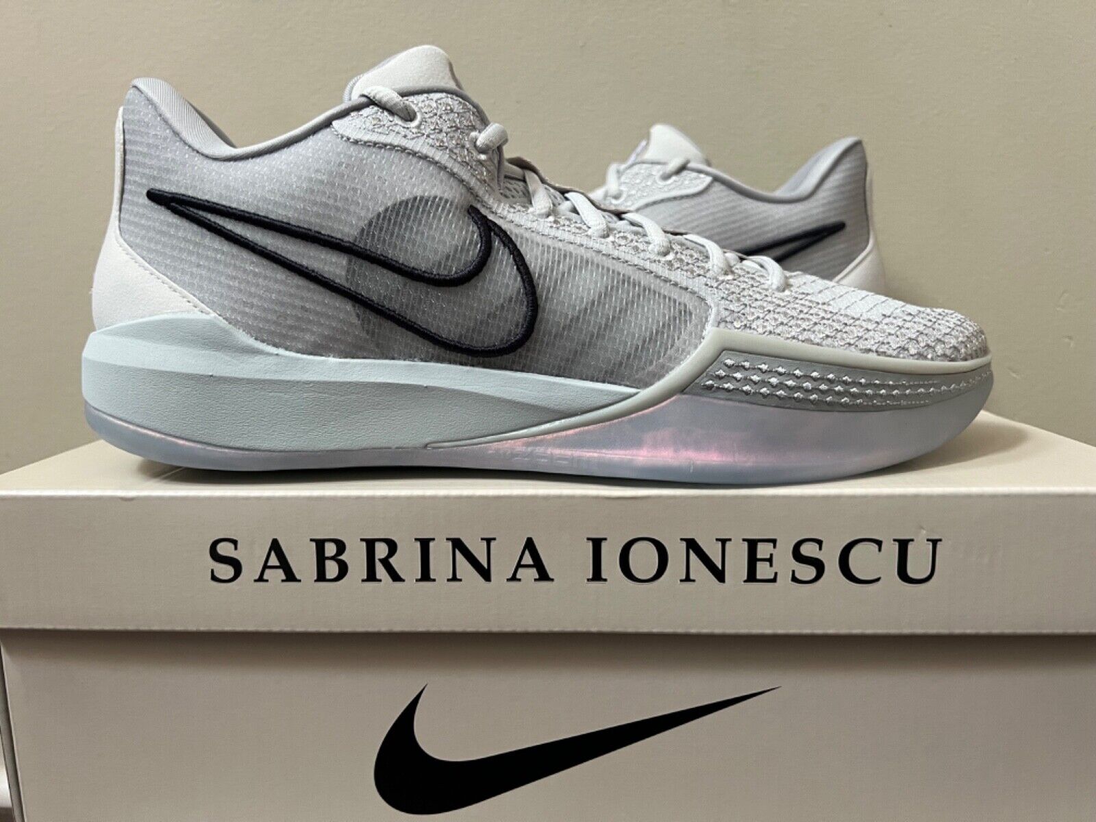 Nike Sabrina 1 'Ionic' Photon Dust Anthracite FQ3381-010 ...