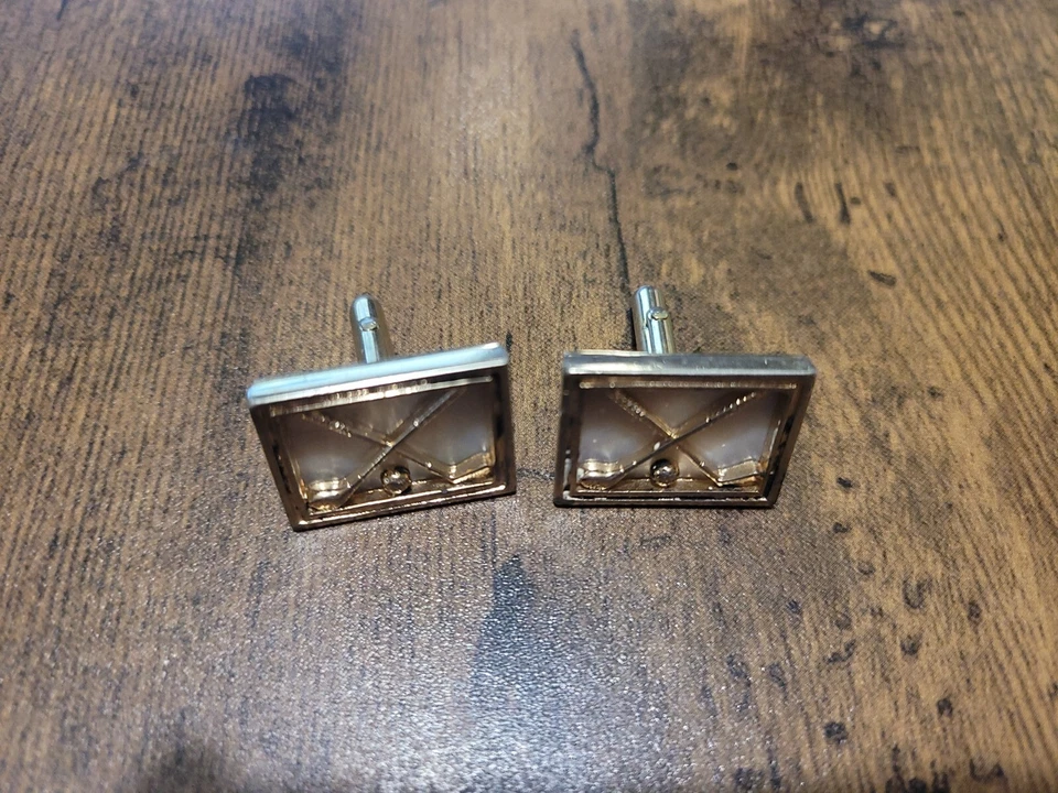 De colección SWANK Hierros de Golf y Gemelos de Pelota Madre Perla Cruzados Palos y Pelota Foto 4 de 4