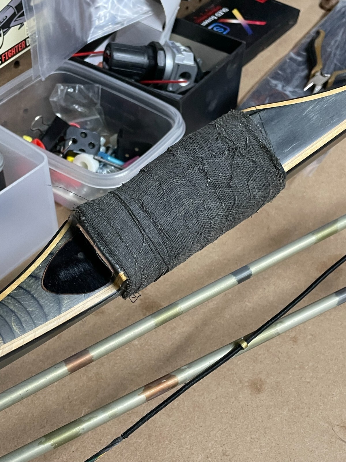 Bear Archery Montana Long Bow Black Maple includes Quiver and