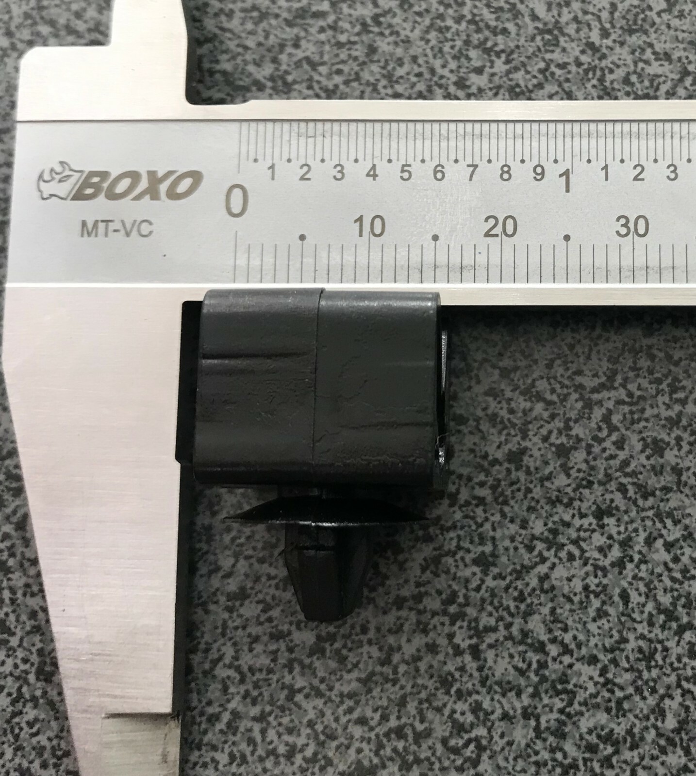 Plastic Brake Line Pipe Mounting Holder Clips 1 x 1/4" / 6mm QXB 5PCS