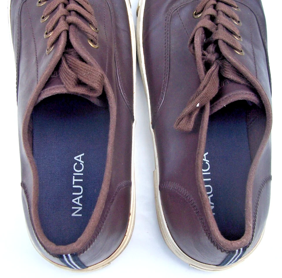 Zapatilla deportiva Nautica marrón con cordones para hombre de caña baja para barco y cubierta talla 13 Foto 4 de 4