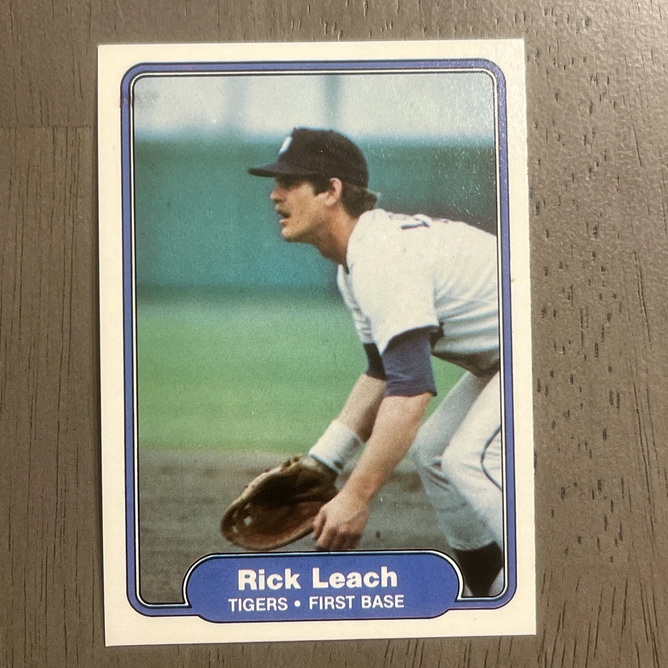 1982 FLEER BASEBALL #201-400 NM COMPLETE YOUR SET  FREE SHIPPING - Image 4 of 4