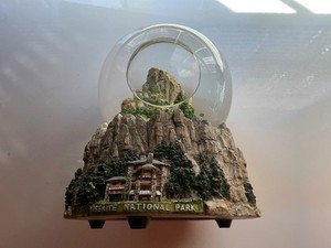 Yosemite National Park musical snowglobe