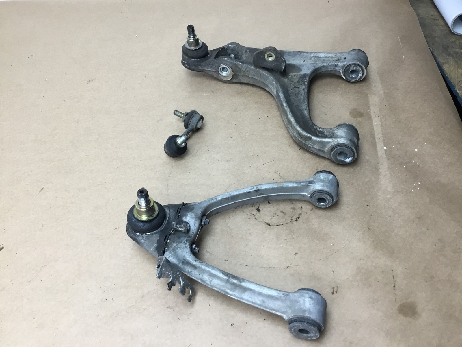Maserati Coupe GT 2003 Front Right Suspension Control Arm Set 3 PCS 02-06 ;:Y