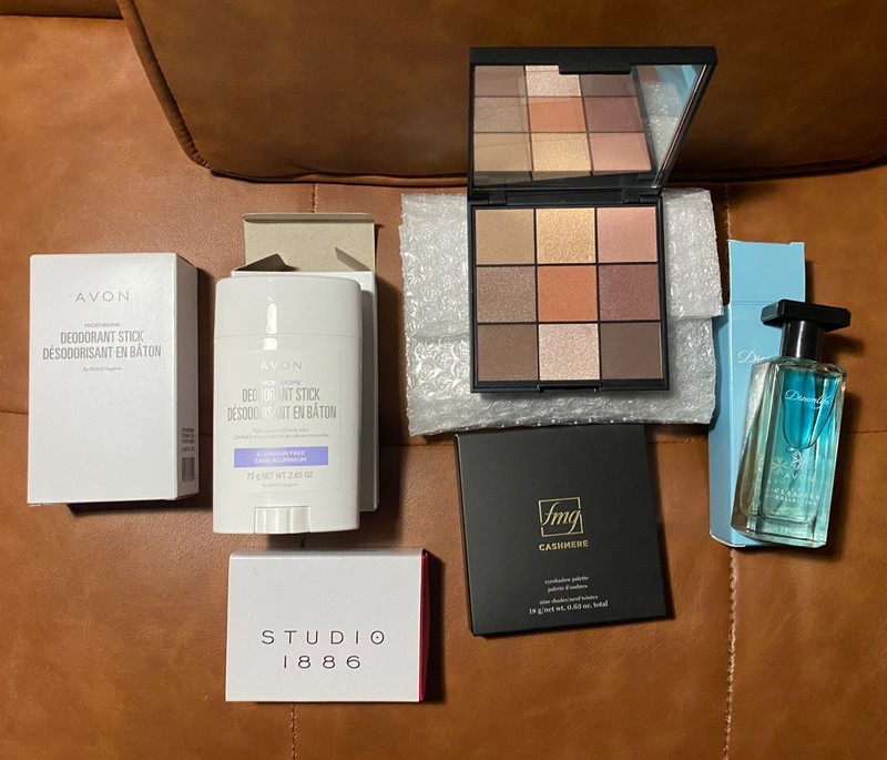 Avon lot Microbiome Deodorant , Dreamlife cologne, Fmg cashmere eyeshadow +