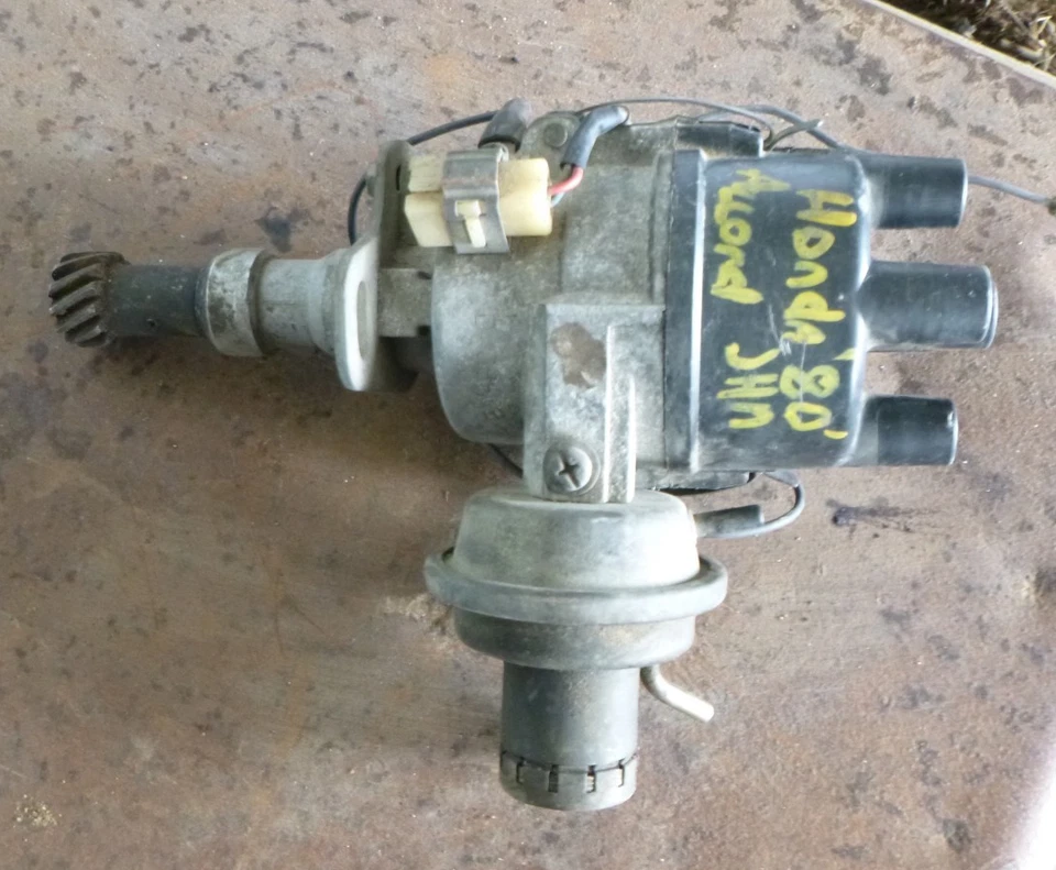 Honda Accord 1980 Distributor (electronic) - Image 2 of 4