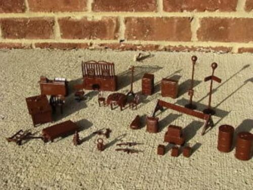 NEW MARX UNTOUCHABLES ACCESSORIES FURNITURE BROWN MOBSTERS TOY SOLDIERS PLAYSET - Picture 1 of 1