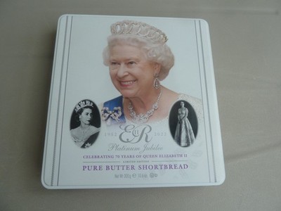 Queen Elizabeth II Blechschachtel Platinum Jubilee, 1952 - 2022