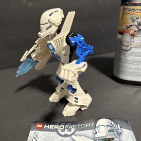 Lego 7164 - STORMER Hero  - RARE open box! 2010 Bionicle