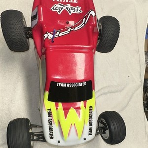 Vintage Team Associated RC10 t3 2WD roller with  LRP speed control and servo.