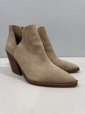 Vince Camuto Ankle Boots Womens  Suede Heeled Western Booties 8 W US (A7-09)