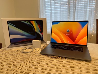 MacBook Pro 16 Inch 2.6GHz i7 Radeon 5500M 8GB 16GB RAM 1TB SSD