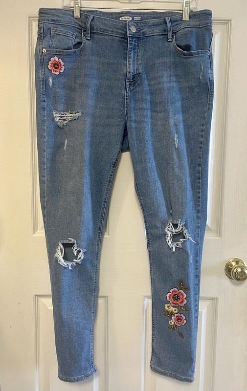 Old Navy Women’s 16 Extra High-Rise Rockstar Super Skinny Jeans Light Distressed