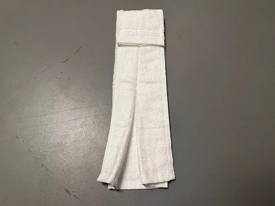 Выпущенное командой Clemson Tigers эксклюзивное игровое полотенце для белого игрока футбол - Изображение 3 из 4