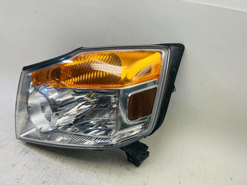 Faro izquierdo Nissan Armada LH 2008 2009 2010 2011 2012 2013 2014 2015 OEM Foto 2 de 4
