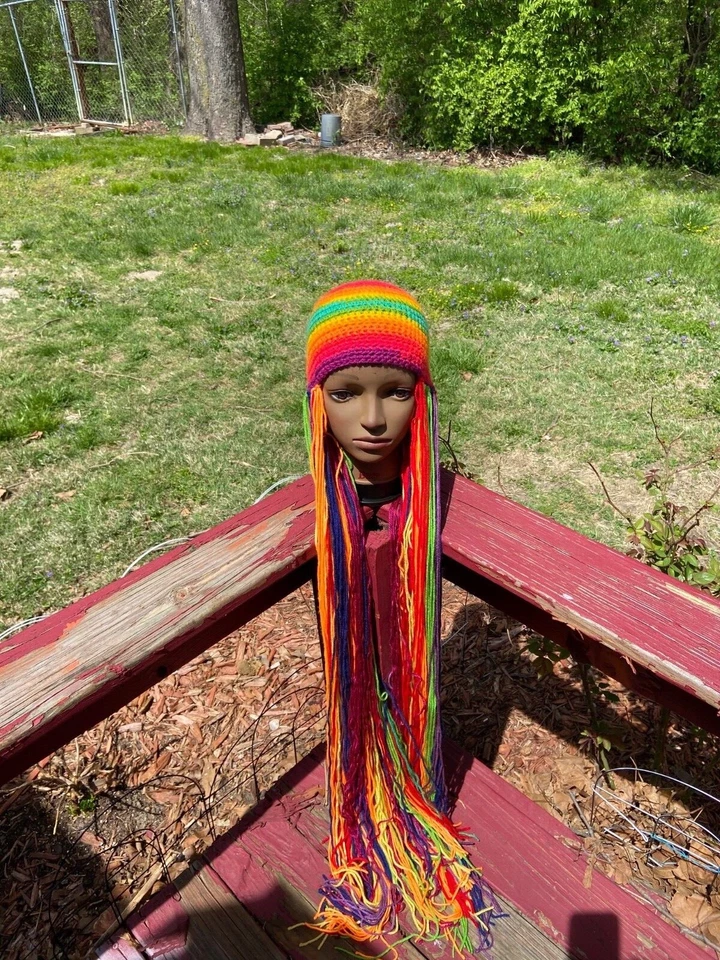 Peluca hippie niña hilo ganchillo gorro hecho a mano Foto 3 de 4