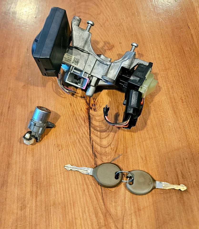 07-17 Jeep Compass Patriot Calibre Interruptor de encendido Llave inmovilizadora y CERRADURA DE PUERTA Foto 3 de 4