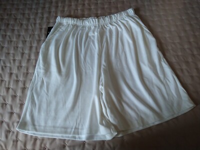Woman Within White L 18-20 Shorts. Deep Pockets 6/22/24 J