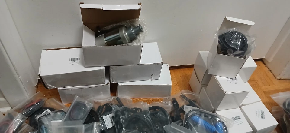 Car Parts & Accessories - New lot - In Original Packaging: ABS speed senso +more - Image 3 of 4