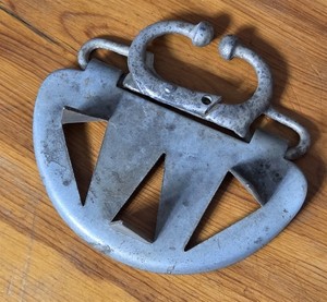 VINTAGE ALUMINUM NOSE RING CALF WEANER WITH SPIKES 4.25" X 4"