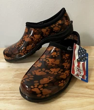 SLOGGERS Brown Paw Print Slip-On Waterproof Garden Shoes Size 7 w/ Insoles NEW