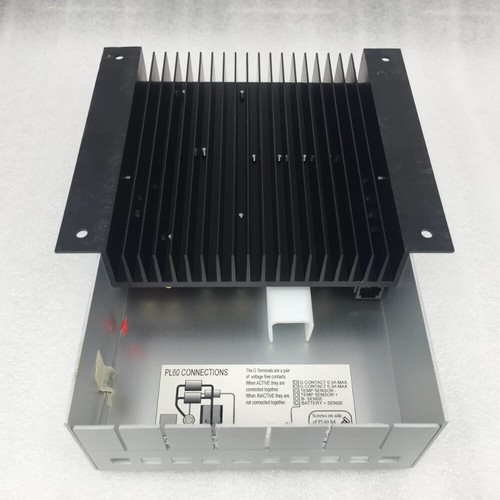 Phocos PL60 12-48V 60A Charge 30A Load Solar Charge Controller Brand New - Picture 2 of 5