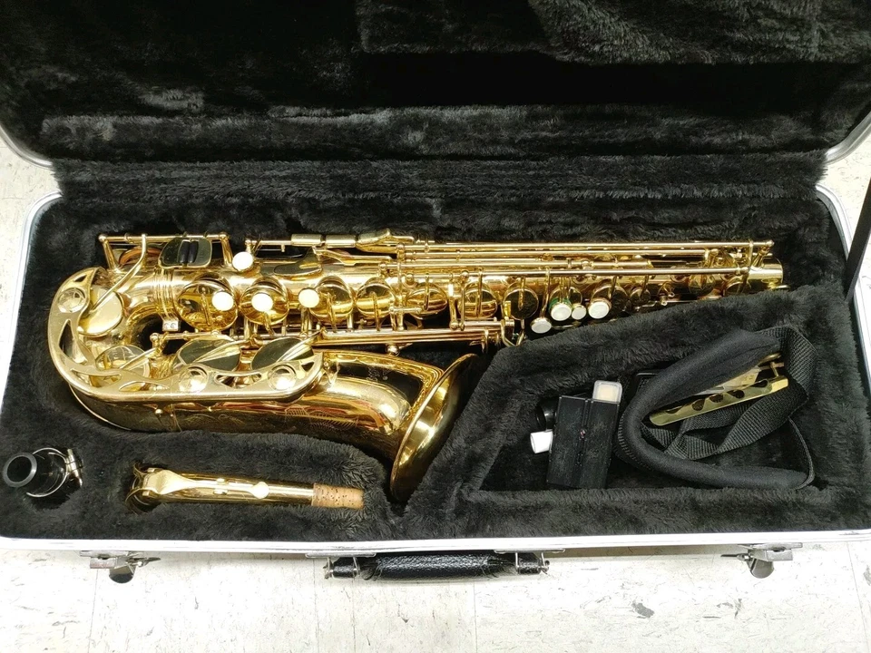 ANTIGUA VOSI 2150 ALTO STUDENT SAXOPHONE WITH MOUHTPIECE & HARD CASE UNTESTED - Image 2 of 4