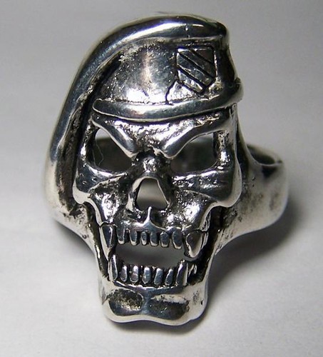 DELUXE GREEN BERET HAT SKULL HEAD BIKER 