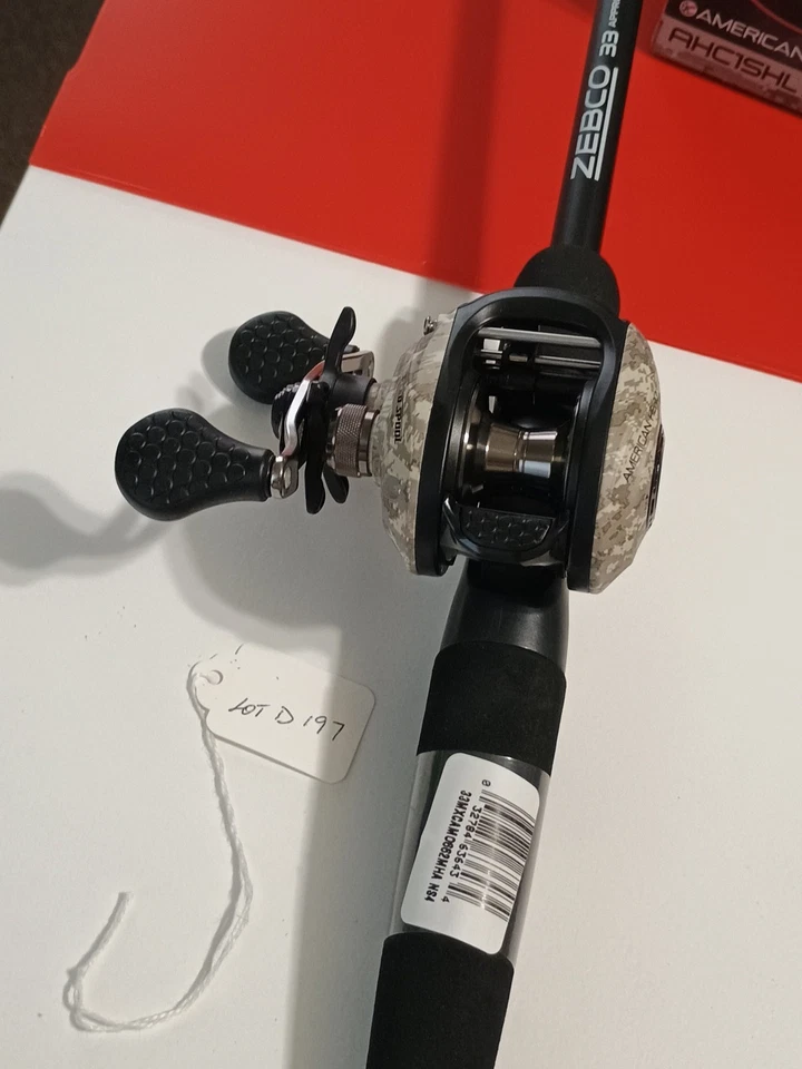 Caña de pescar baitcasting Zebco 33 6'6" MH 10-20lb y carrete Lew's American Hero Foto 2 de 4