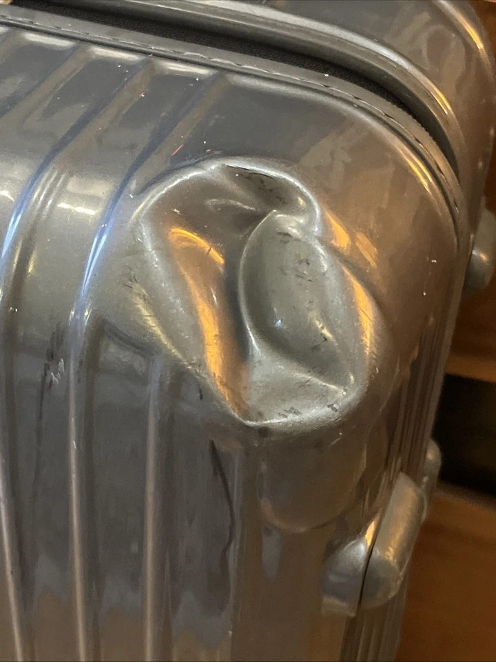 RIMOWA: Essential Check-In L Suitcase, Size Large Gloss Gray Salsa Deluxe W/Dent - Image 2 of 4