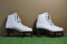 Tara skate size 1 child figure ice skates #232