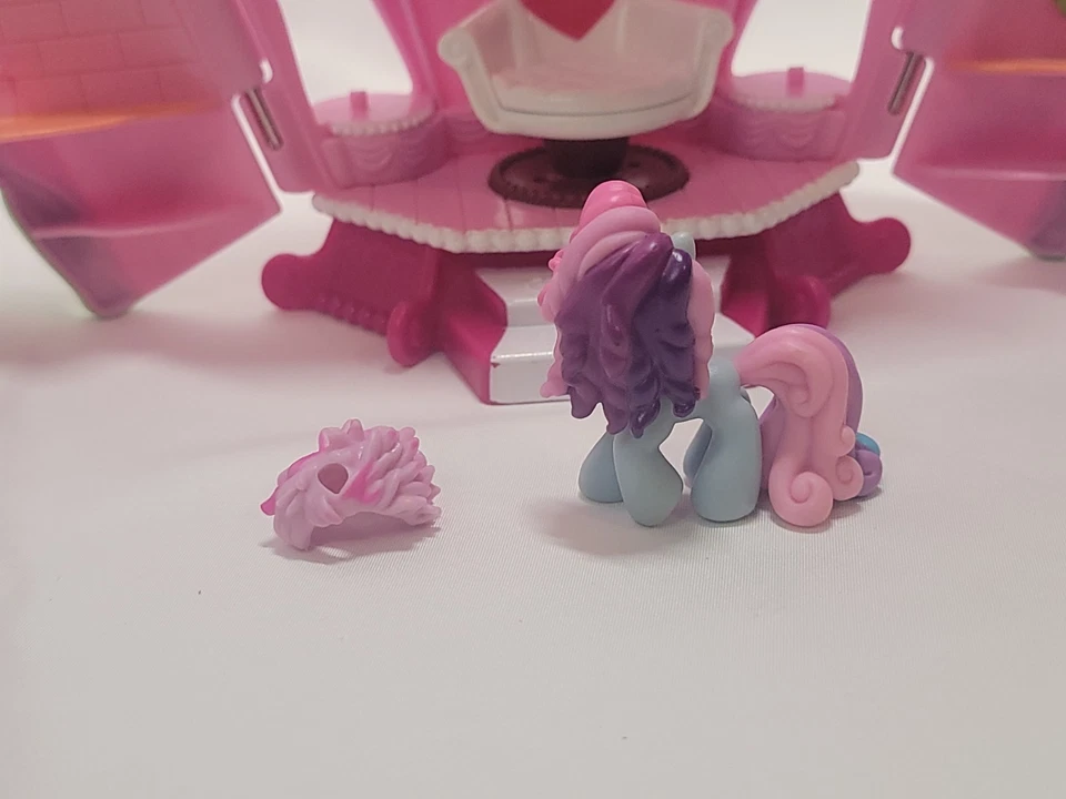 My Little Pony La Ti Da-Hair & Spa Playset With Pony And 2 Wigs  - Image 3 of 4