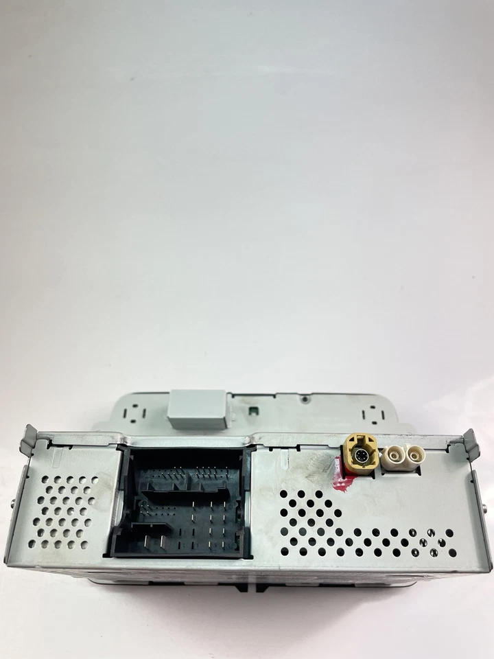 VW PASSAT CC 357 Musik-Player mit GPS 1K8035150H 28435809 - Bild 3 von 4