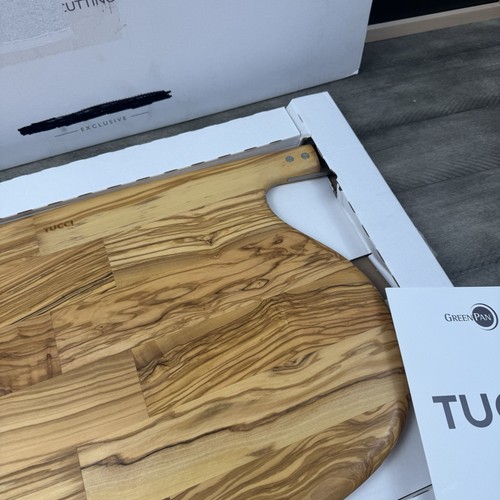 Tabla de cortar Williams Sonoma GreenPan Stanley Tucci defecto madera de olivo leer nueva en caja - Imagen 4 de 6