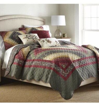 Donna Sharp Quilt Bedding Set with Spice Postage Stamp Design With 2 Shams New
