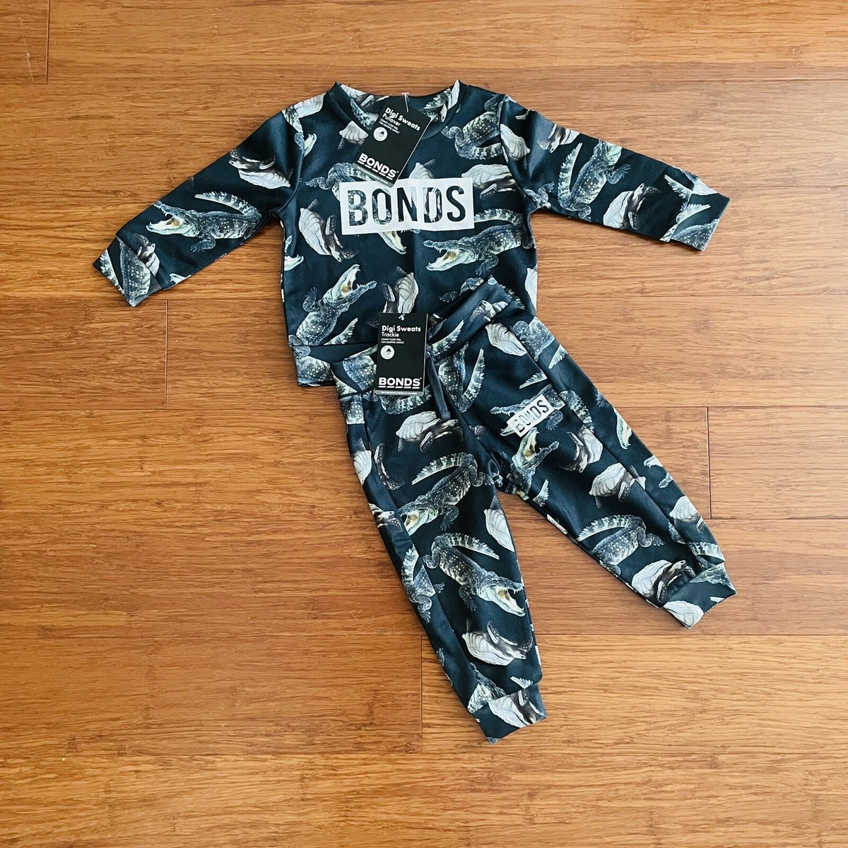 Bonds Digi Sweats Crocodile Pullover Jumper And Pants Tracksuit