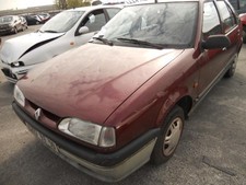 Porte arrière et accessoires Renault R19