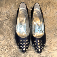 Vintage St. John by Marie Gray Dark Navy Blue Satin Silver Stud Pumps Sz 7.5 AA
