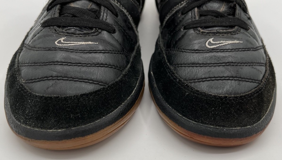 Vintage Nike Air Brasilia 2 TR Indoor Soccer Futsal Shoes Boots Men’s Size 12 BRASIL SALA CUP ID Futsal boots - Specific outsole for  main image 3