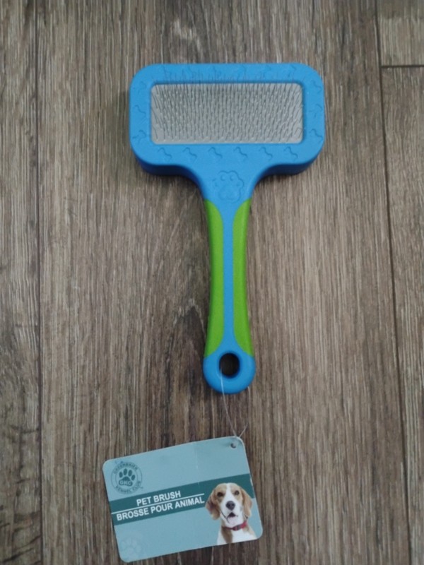 Greenbrier Kennel Club Dog Brush