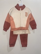 DKNY 3T NWT Athletic 3 Piece Fleece Zip Sweatshirt Hoodie Jogger Set Fall Winter