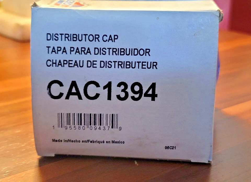NEW CARQUEST Premium CAC1394 Distributor Cap - Image 2 of 2