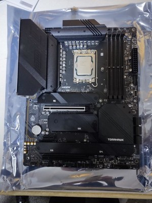 Mainboard Bundle MSI MAG Z790 TOMAHAWK WIFI + Intel Core i7 12700 K