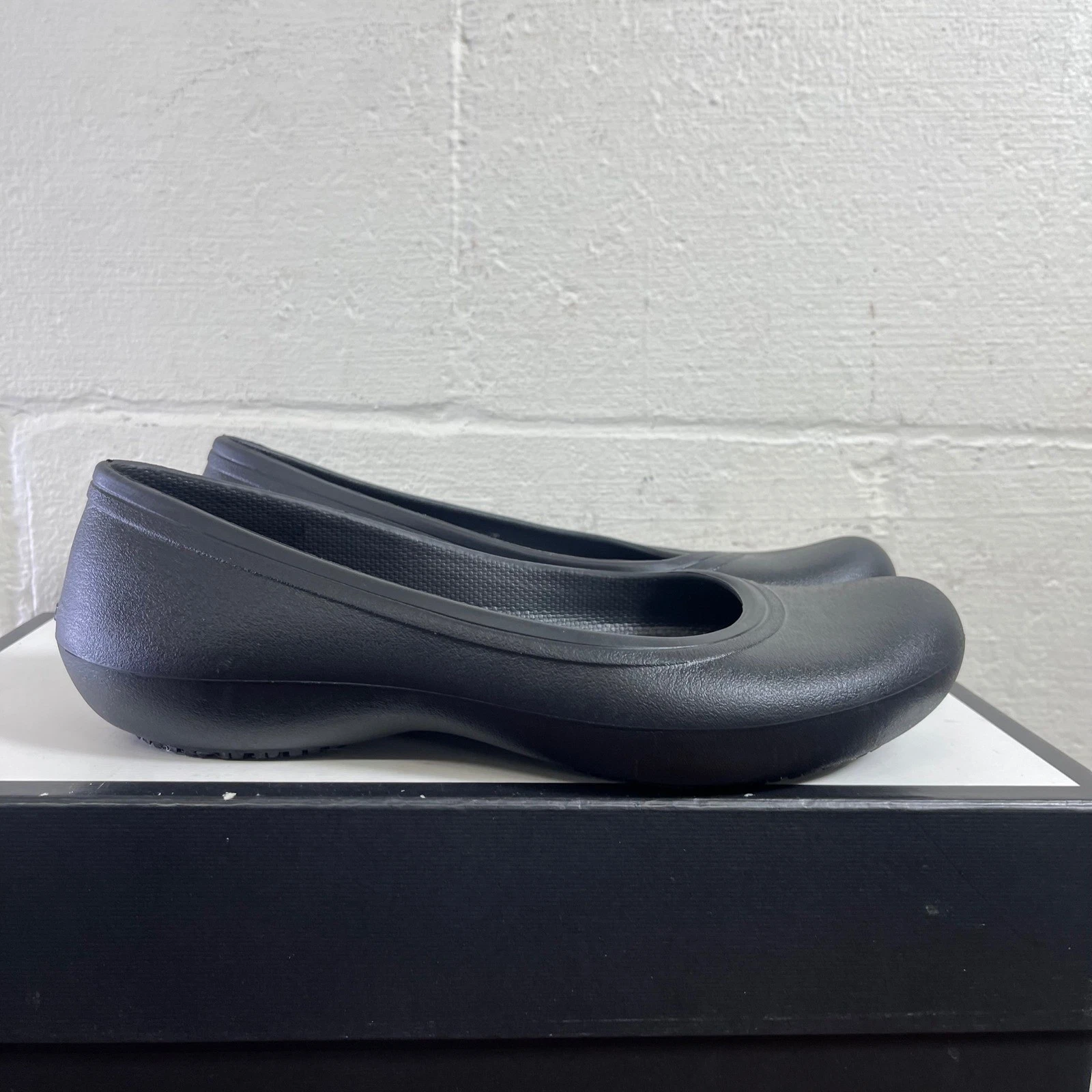 CROCS At Work 205074 Iconic Comfort Ballet Flats Black Slip On Womens Size 9 US