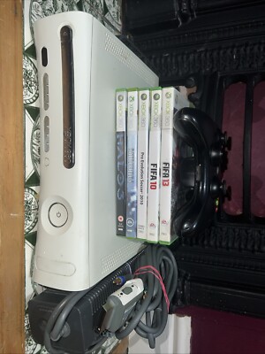 Microsoft Xbox 360 Weiß Bundle 5 Spiele (Beschreibung lesen)