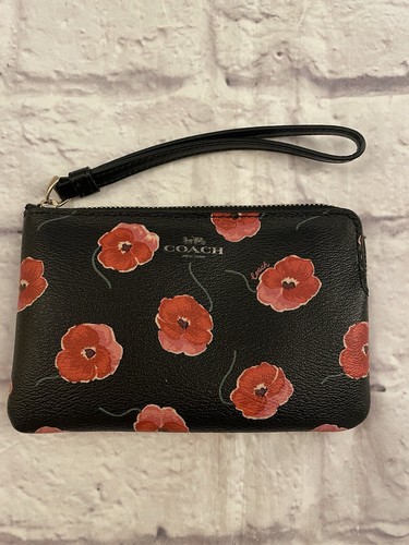 COACH Poppy Corner Zip F39074 Black Poppy Wristlet